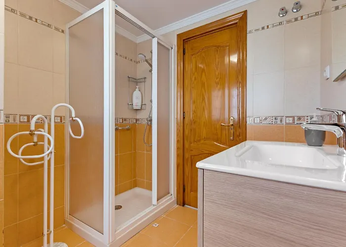 La Roca * مالقة